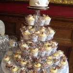 Weddings 5/Maria - cupcakes.jpg